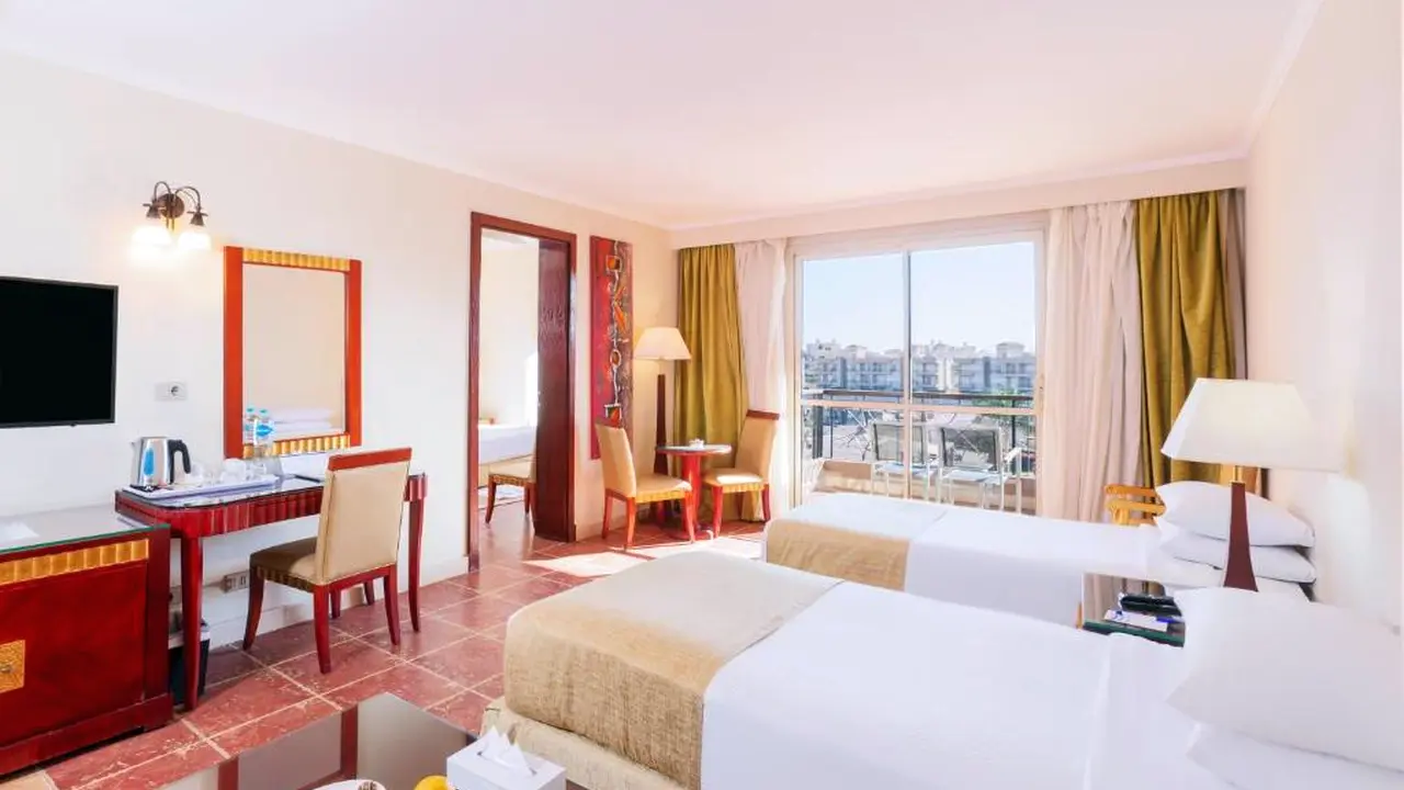 Hotel Coral Sea Beach & Aqua Park - Al Ain Sokhna